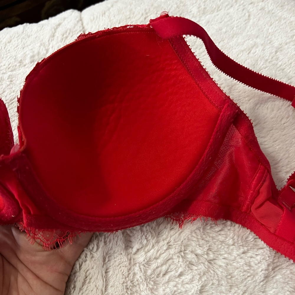 Red Dream Angels Bra by Victoria’s Secret - Picture 10 of 13